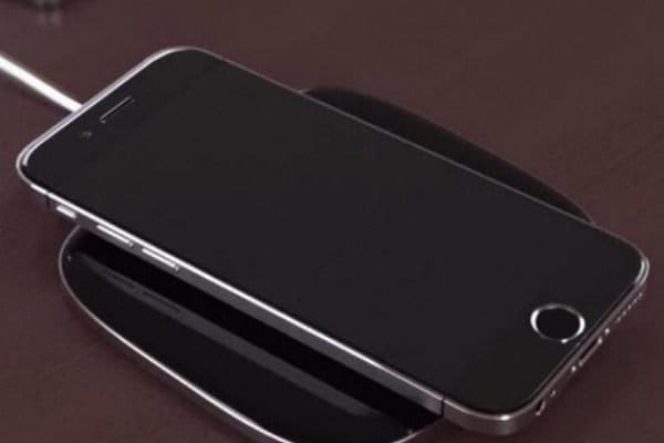 iPhone 7 может наконец-то получить поддержку беспроводной зарядки