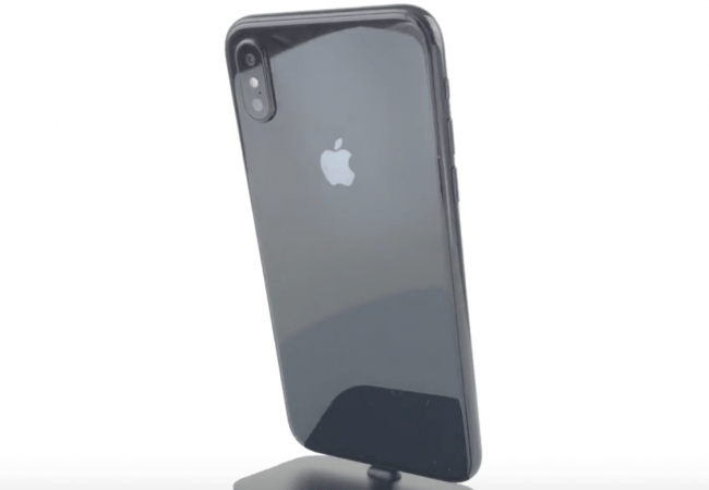 Макет Apple iPhone 8 показали на видео