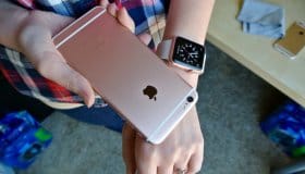 KGI: Маловероятно, что Apple будет использовать AMOLED-экраны в iPhone, так как Faxconn строит новый завод, где будет производить LCD-панели
