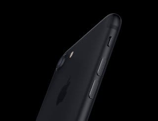 Что выбрать: iPhone 7 в обычном черном цвете или глянцевом черном?