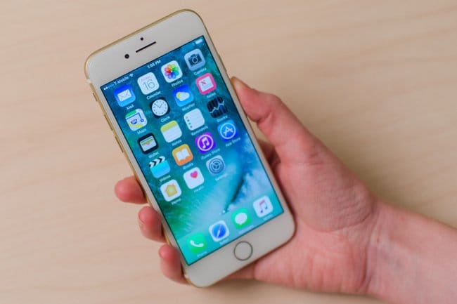 Президент компании Sharp подтвердил, что Apple будет оснащать будущие модели iPhone OLED-экранами