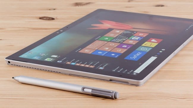 Apple iPad Pro 2 vs Microsoft Surface Pro 5: какой планшет лучше выбрать?