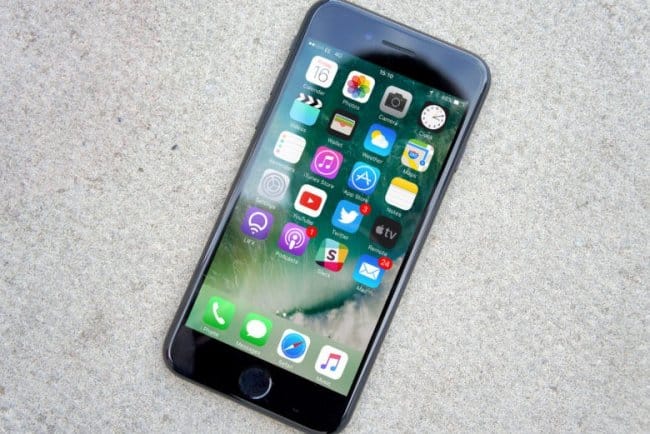 Apple iPhone 7 снова существенно подешевел в России
